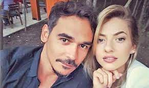 He is best known for hosting season 1 to season 7 of x factor romania. Lidia Buble Nu L A Uitat Pe RÄƒzvan Simion Ce A FÄƒcut CantÄƒreaÈ›a De Ziua Acestuia Impact