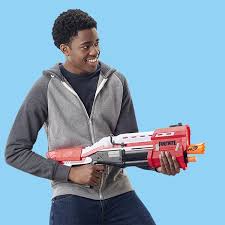 Load 4 darts into the internal clip, prime, and pull the trigger to fire a dart. Nerf Fortnite Ts
