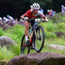 Jun 14, 2021 · the race opened with jolanda neff leading on the start loop, but lecomte quickly took to the front and opened up a gap on the field. Nrjn8zhavxuvcm