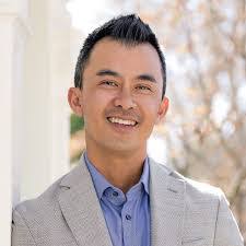 Brad Le's Instagram, Twitter & Facebook