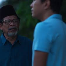 Filem bisik pada langit kini di pawagam mendapat sambutan hangat. Apa Maksud Sebenar Bisik Pada Langit