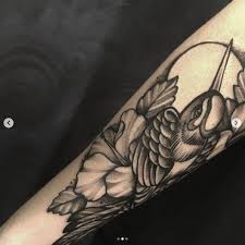 Kolibri tattoo klein kolibri tattoos vogel tattoo bedeutung kolibri zeichnung tattoo seite fliegende vögel vögel zeichnen kreative bilder blumen tattoos. Kleiner Kolibri Freund Zum Wochenende Body Cult Tattoo Piercing Facebook