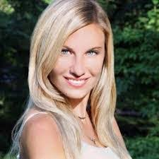 Diane Poulos's Instagram, Twitter & Facebook