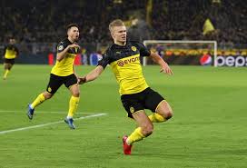 Erling braut haaland schlug in dieser saison wie ein komet am europäischen fußballhimmel ein. Erling Braut Haaland Scores Twice To Sink Psg In Champions League