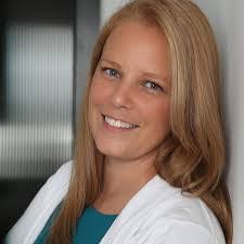 Lucia Sicairos's Instagram, Twitter & Facebook