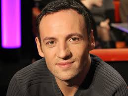 François (françois bégaudeau) y los demás profesores se preparan para enfrentarse a un nuevo curso en un instituto.plot teacher and novelist fran?ois b?gaudeau plays a version of himself as he negotiates a year with his racially mixed students from a tough. Francois Begaudeau La Biographie De Francois Begaudeau Avec Gala Fr