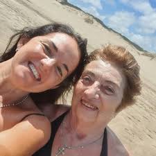 Carolina Echeverría added a new photo.