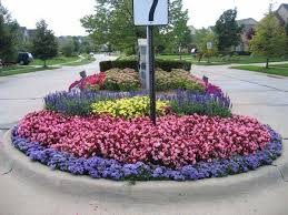 Flower Bed Installations And Designs Begonia Brothers Northville Michigan Flower Beds Outdoor Gardens Urban Garden Design