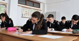.şi terminarea studiilor la colegiul naţional militar alexandru ioan cuza de către prima promoţie de absolvenţi de la reînfiinţarea instituţiei de învăţământ liceal militar din ceremonia a fost onorată de viceamiralul dr. Admiterea La Colegiul NaÈional Militar Alexandru Ioan Cuza FÄrÄ Proba ScrisÄ Cuget Liber