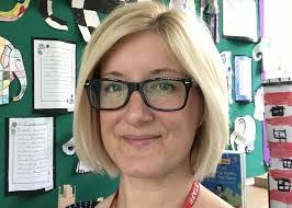 Caroline Spooner's Instagram, Twitter & Facebook