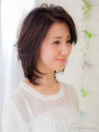 品良く若く見える 40代 50代のためのヘアカタログ 長さ別 2ページ目 美髪 50代 ヘアスタイル ミディアム 髪の長さ