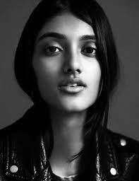 Meet Neelam Johal Burberry S First Indian Model Model Face Indian Model Model