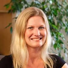 Petra Elmerová (@PetraElmer)