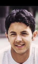 A successful but jaded film director recalls his sicilian childhood: Salvatore Cascio Mymovies