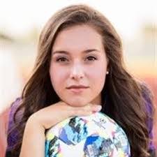 Abby Reeves's Instagram, Twitter & Facebook