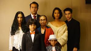 Maybe you would like to learn more about one of these? 5 Sebab Filem Pengabdi Setan Layak Diiktiraf Sebagai Filem Paling Seram 2017 Maskulin