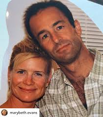 Happy Anniversary to Dr Michael Schwartz and his beautiful wife  @marybeth.evans. The two best people to aspire to be like. ❤️ We wish you  continued love & happiness 😍🥂🍾 . . #happyanniversary #