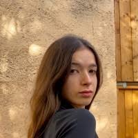 20+ "Chloé Granger" profiles