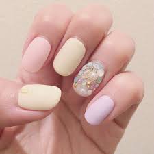 This weekend i was inspired by a nail tutorial by keiko lynn that i pinned to my nail inspiration board on pinterest. 24 Dreamy Pastel Nail Designs For Spring