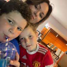 Does anyone know of any crochet classes or anyone who could help teach a  few residents in a residential home in knockcloghrim to learn either in  their home or in a class.