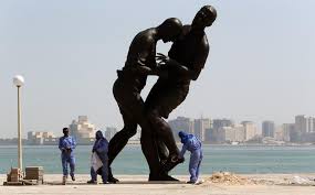 Doppiaggio della tana del cignale www.latanadelcignale.it. La Testata Di Zidane A Materazzi Celebrata Da Una Scultura