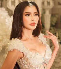 Philippine Weekend begins with Queen Pageant