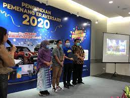 Saya kemaren baru saya mendapatkan undian berhadiah mengatasnamakan shopee dengan pernyataan. Pemenang Undian Eraversary 2020 Diumumkan Jagat Review