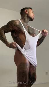 Watch online Pump Action aka Pumpaction OnlyFans - Behind the scenes wet  tshirt shoot with @sean9pratt on X-video