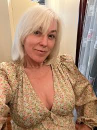 any one in this group that's lesbian and like cow horses 🙃I'm near  Charlotte, NC