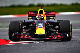 Verstappen van jager naar prooi, hoe verder met de titelstrijd? Max Verstappen Red Bull Racing Rb13 Red Bull Racing Foto S Fotografie
