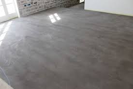 Offerta valida per un bagno di massimo 25 mq (pavimento e rivestimento). I Rivestimenti In Resina Per La Casa Resina La Pavimentazione In Resina