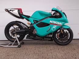 Petronas chemicals fertiliser kedah sdn bhd (pcfksb) adalah syarikat pengeluar urea malaysia dan anak syarikat milik penuh petronas chemicals group berhad. Foggy Petronas Fp1 Superbike Buatan Malaysia Motomalaya Net Berita Dan Ulasan Dunia Kereta Dan Motosikal Dari Malaysia