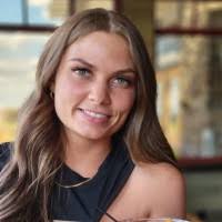 50+ perfiles de «Mya Hill»