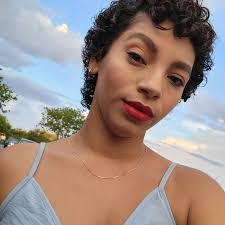 Rose Navarro's Instagram, Twitter & Facebook