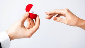 Best engagement gifts for him. 10 Simple Cheap Engagement Gifts For Men Pouted Com