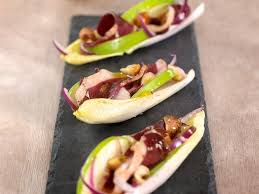 Recette De Barquettes D Endives Aux Accents Du Sud Recette Recettes De Cuisine Endives Recette