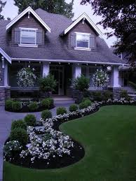 All White Flowers Front Yard Landscape Pertamanan Halaman Depan Halaman Belakang Desain Lanskap