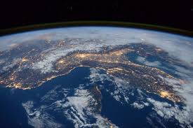 Богородице дево, радуйся на греческом языке (греч. Hmera Ths Ghs 2020 O Planhths Enantia Ston An8rwpo Kai Ton Korwnoio Pagenews Gr