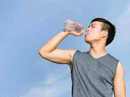 Drinking Water While Standing Why Standing And Drinking Water Is A Bad Habit