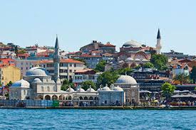 İstanbul… it is the epicenter of culinary expertise, history, and wonderful lights beaming from the strait. Foto Istanbul Turkiet Kusten Stader Byggnader 600x400