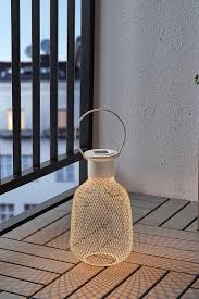 Solvinden Solarlaterne Led Fur Draussen Netz Weiss Ikea Deutschland In 2020 Lampen Garten Ikea Deko Ikea Beleuchtung