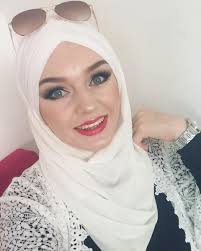 Veli kolegica: Razo treniraš li? Rekoh danas sam uradila 3 serije po 50...  Kaže: Trbušnjaka? 😲 Rekoh selfija 😂