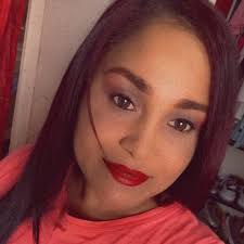 Nelly Collado's Instagram, Twitter & Facebook