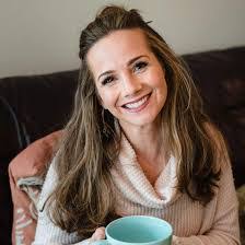 Wanda Lyda's Instagram, Twitter & Facebook