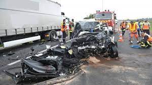 Un accident de la route a causé la mort de 4 personnes dimanche matin sur les routes du département de saone et loire. Saone Et Loire 30 Millions D Euros Pour Amenager La Route De La Mort Le Mans Maville Com