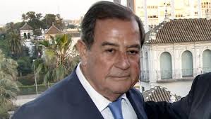 Fallece el dueño del Hospital Fátima al ser atropellado tras caer de una  bicicleta