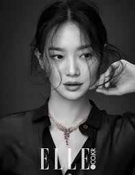Black And White Pictures Of Celebrities Which Female Korean Entertainment Celebrity Looks Best In Black And White Shin Min Ah Korean Beauty Beauty