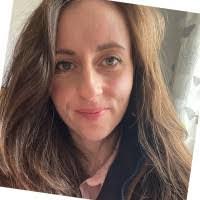 Joanna Pearce's Instagram, Twitter & Facebook