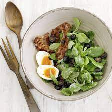 nusslisalat mit trauben ei und speck rezept speck mahlzeit rezepte