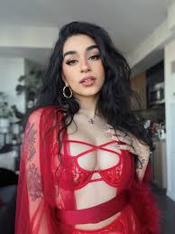 Saira Spooks - Free nude pics, galleries & more at Babepedia